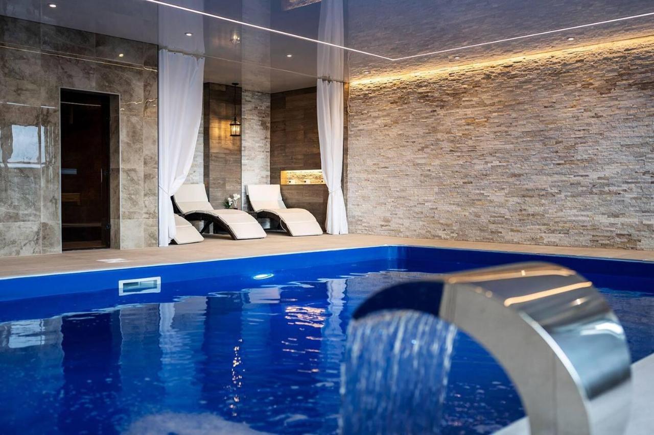 Clwyd Gate Manor Pool Sauna Hottub Cave Wales Ruthin Dış mekan fotoğraf