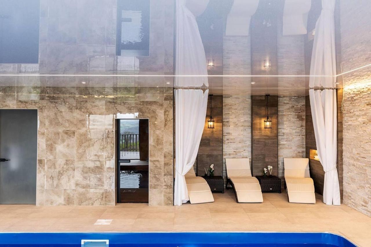 Clwyd Gate Manor Pool Sauna Hottub Cave Wales Ruthin Dış mekan fotoğraf
