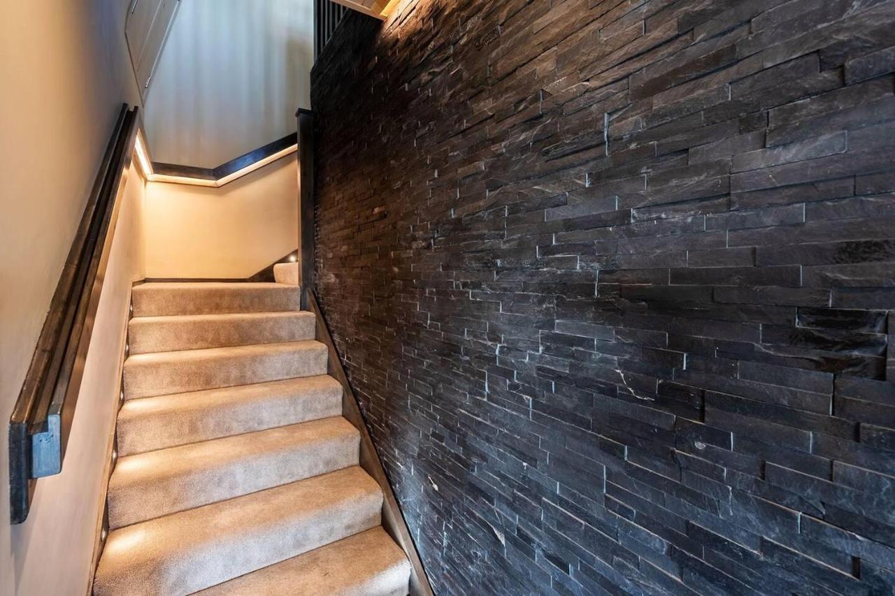 Clwyd Gate Manor Pool Sauna Hottub Cave Wales Ruthin Dış mekan fotoğraf