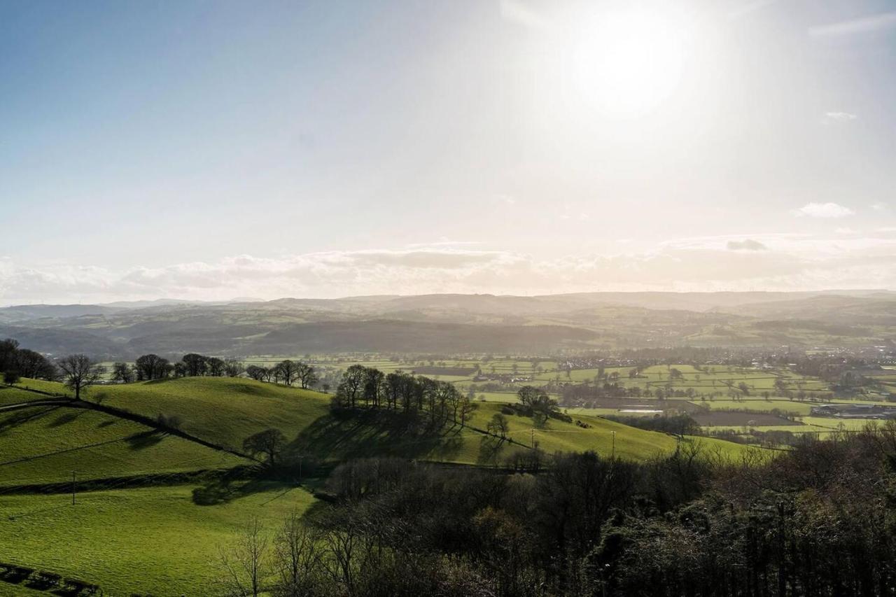 Clwyd Gate Manor Pool Sauna Hottub Cave Wales Ruthin Dış mekan fotoğraf